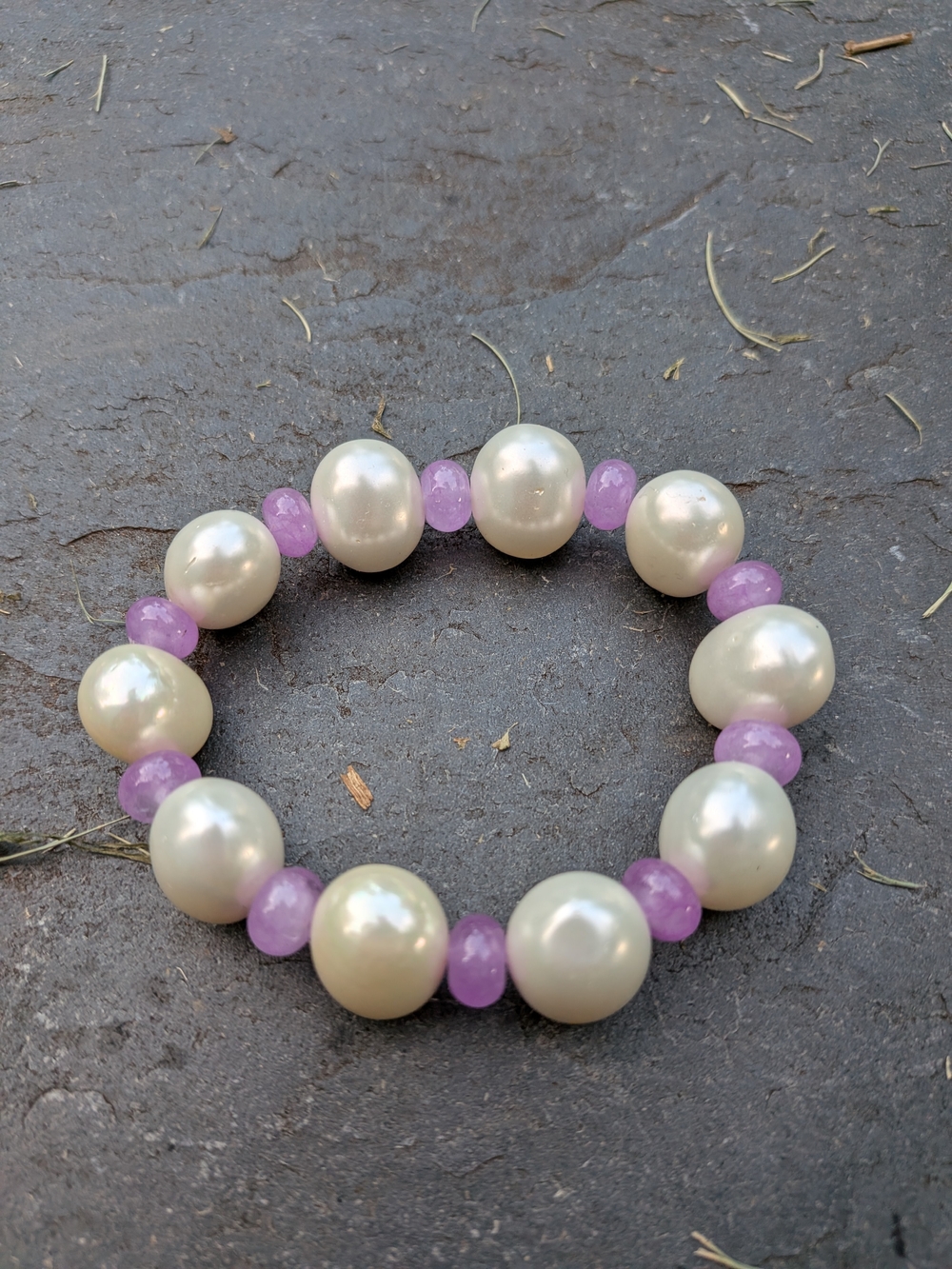 Large Freshwater Pearl and Lavender Jade Stretch Bracelet